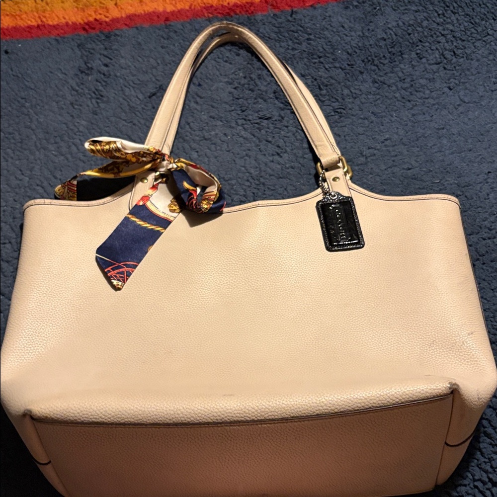COACH Day Tote Bag cream Pebbled Leather Tote
